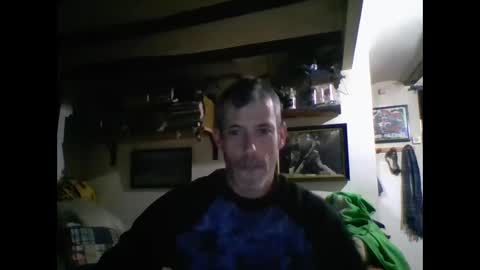 Snapshot of bernichaoss77 chatting on 02/19/25, 02:44 bernichaoss77 online show from 02/19/25, 02:44