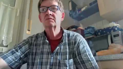 bernie6004 online show from 06/02/26, 09:22