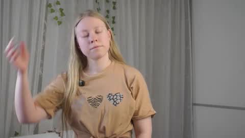 Mira online show from 03/27/26, 11:32