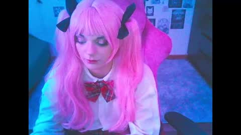Snapshot of berriekitten chatting on 07/17/26, 10:14 BerrieKitten online show from 07/17/26, 10:14