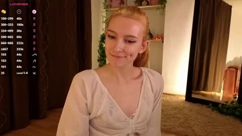 Hi Im NikaComing back online on Monday 3 online show from 04/19/26, 01:54