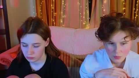 Your sweet Tara and Eva online show from 12/22/25, 04:48