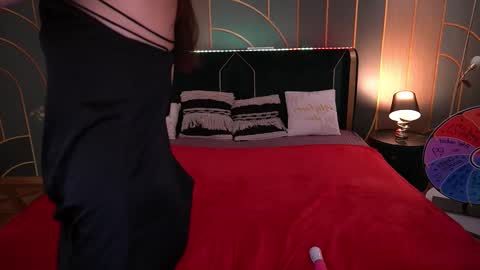 Violette online show from 10/14/25, 09:26