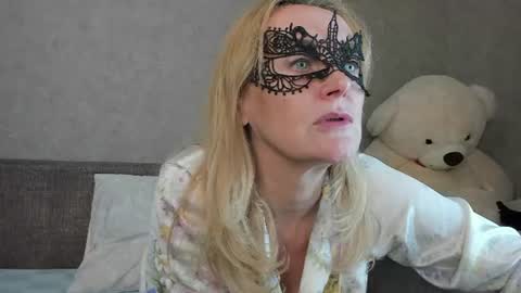 Snapshot of best__angelica chatting on 07/15/26, 08:41 best__angelica online show from 07/15/26, 08:41