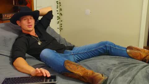 twitter zack1fisher online show from 12/21/25, 01:02