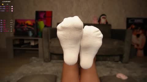 Emely online show from 10/27/25, 03:21