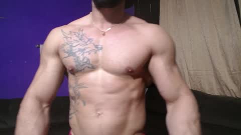 Snapshot of bestmuscle chatting on 01/22/25, 10:05 bestmuscle online show from 01/22/25, 10:05