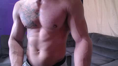 Snapshot of bestmuscle chatting on 02/11/25, 04:35 bestmuscle online show from 02/11/25, 04:35