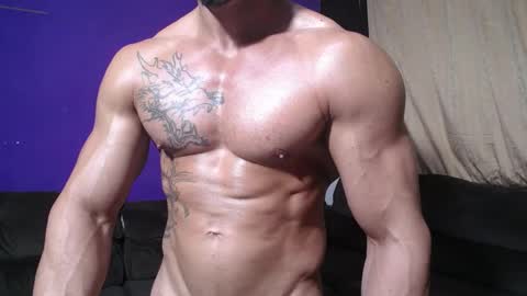 Snapshot of bestmuscle chatting on 02/15/25, 07:27 bestmuscle online show from 02/15/25, 07:27