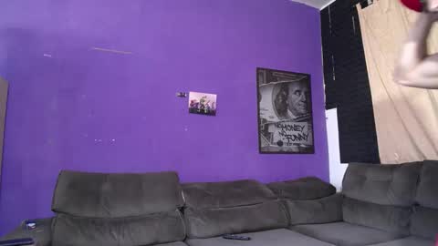 Snapshot of bestmuscle chatting on 02/16/25, 07:38 bestmuscle online show from 02/16/25, 07:38