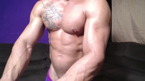 Snapshot of bestmuscle chatting on 02/17/25, 05:04 bestmuscle online show from 02/17/25, 05:04