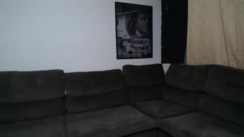 Snapshot of bestmuscle chatting on 11/21/25, 03:05 bestmuscle online show from 11/21/25, 03:05