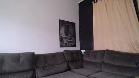 Snapshot of bestmuscle chatting on 12/18/25, 03:29 bestmuscle online show from 12/18/25, 03:29