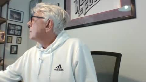 bestshot1951 online show from 12/16/24, 08:16