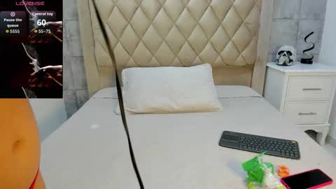 Snapshot of betanymiller chatting on 09/25/25, 05:44 Betany online show from 09/25/25, 05:44