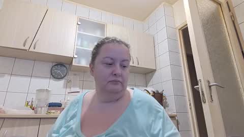 Snapshot of bethnorth chatting on 03/10/25, 05:22 bethnorth online show from 03/10/25, 05:22