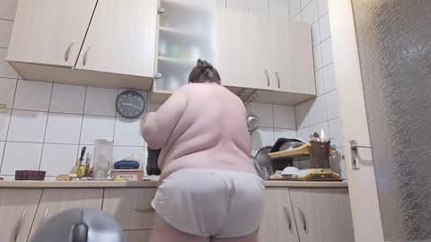 Snapshot of bethnorth chatting on 03/11/25, 05:16 bethnorth online show from 03/11/25, 05:16