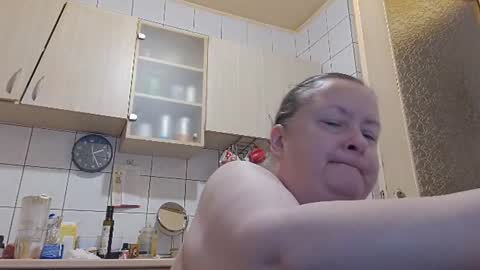 Snapshot of bethnorth chatting on 06/22/26, 11:24 bethnorth online show from 06/22/26, 11:24