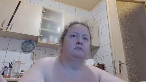 Snapshot of bethnorth chatting on 07/11/26, 11:28 bethnorth online show from 07/11/26, 11:28