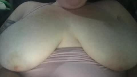 Snapshot of bethw3348 chatting on 09/14/25, 04:50 bethw3348 online show from 09/14/25, 04:50