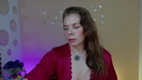 Snapshot of betsy_anub chatting on 05/08/26, 10:37 LINDA online show from 05/08/26, 10:37