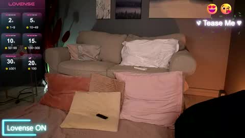 Snapshot of betsygonzale chatting on 02/25/25, 10:26 Betty online show from 02/25/25, 10:26