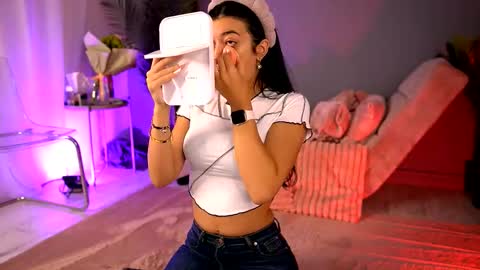 Snapshot of betsygonzale chatting on 09/24/25, 04:05 Betty online show from 09/24/25, 04:05