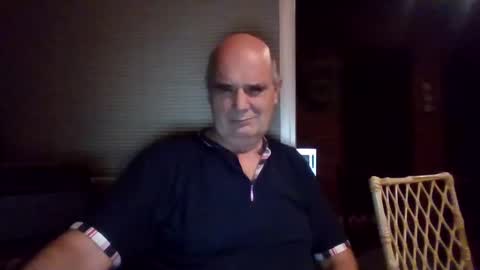 Snapshot of betta1 chatting on 10/18/25, 11:38 betta1 online show from 10/18/25, 11:38