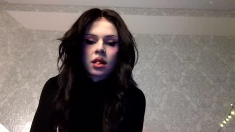 Snapshot of betterbehave chatting on 12/18/24, 05:21 Tina online show from 12/18/24, 05:21