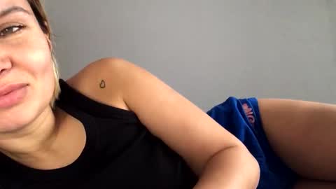 Snapshot of betty199175798 chatting on 10/14/25, 08:48 betty199175798 online show from 10/14/25, 08:48