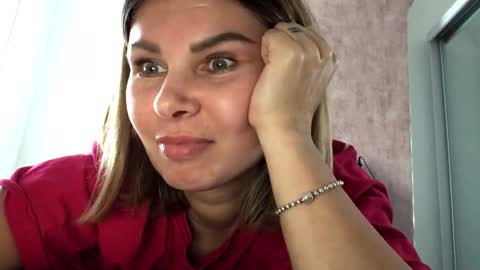 Snapshot of betty199175798 chatting on 10/20/25, 03:34 betty199175798 online show from 10/20/25, 03:34