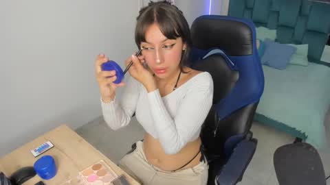 betty_boops3 online show from 04/10/26, 07:40