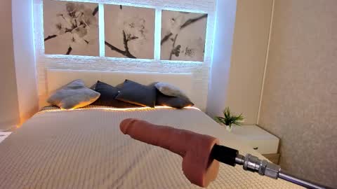 Betty online show from 11/22/25, 08:19