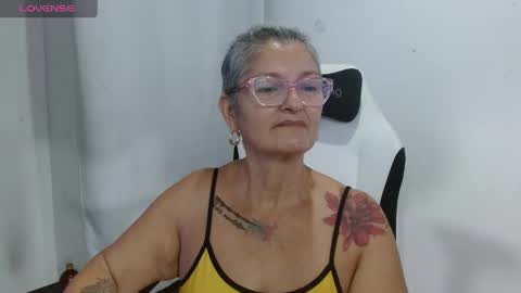 Snapshot of bety_cum3 chatting on 05/02/26, 11:15 bibiana online show from 05/02/26, 11:15