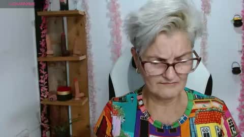 Snapshot of bety_cum3 chatting on 07/20/26, 01:42 bibiana online show from 07/20/26, 01:42