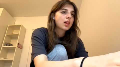 Lina online show from 05/17/26, 05:20