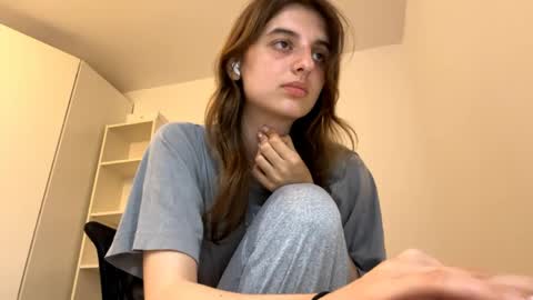 Lina online show from 06/05/26, 05:51