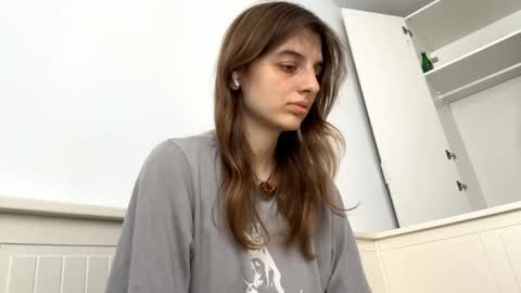 Lina online show from 06/06/26, 01:16