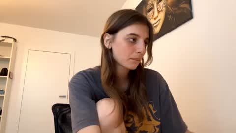 Snapshot of beulahweikert chatting on 07/08/26, 05:17 Lina online show from 07/08/26, 05:17