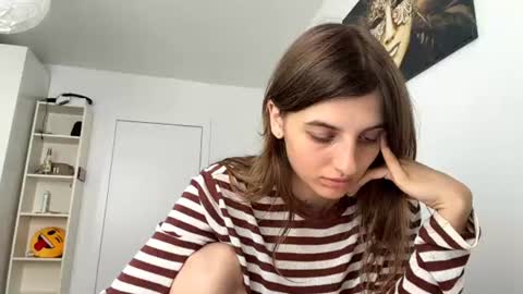 Snapshot of beulahweikert chatting on 07/26/26, 04:14 Lina online show from 07/26/26, 04:14