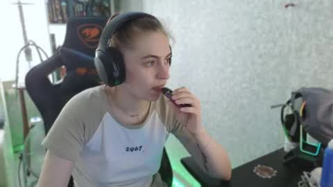 beverly_yay online show from 05/27/26, 10:45