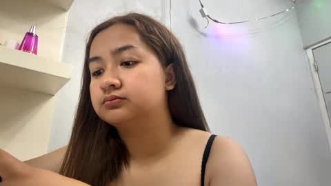 Snapshot of beverlyhamara chatting on 04/14/26, 11:05 Emily online show from 04/14/26, 11:05