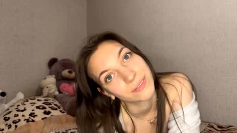 Bella online show from 03/10/26, 08:47