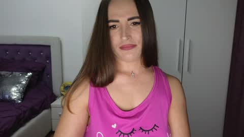   BeyonceDoll       Twitter DollBeyonce    online show from 04/15/26, 07:10