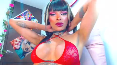 Snapshot of beyota_hornny chatting on 02/08/25, 07:15 INSTA dannacampuzanno ONFNS dannacampuzano online show from 02/08/25, 07:15