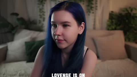 Eliz online show from 12/16/25, 01:21