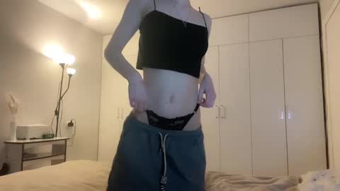 bezvanili online show from 02/26/25, 08:11