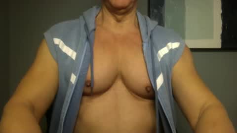 Snapshot of bgdkmuscleguy chatting on 01/15/25, 04:43 BGDKMUSCLEGUY - SELECTED BY CHATURBATE AS A TOP BROADCASTER FOR 2023 online show from 01/15/25, 04:43