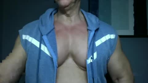 Snapshot of bgdkmuscleguy chatting on 01/21/25, 01:29 BGDKMUSCLEGUY - SELECTED BY CHATURBATE AS A TOP BROADCASTER FOR 2023 online show from 01/21/25, 01:29