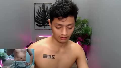 Snapshot of bhillrhey121103 chatting on 11/22/25, 12:42 bhillrhey121103 online show from 11/22/25, 12:42